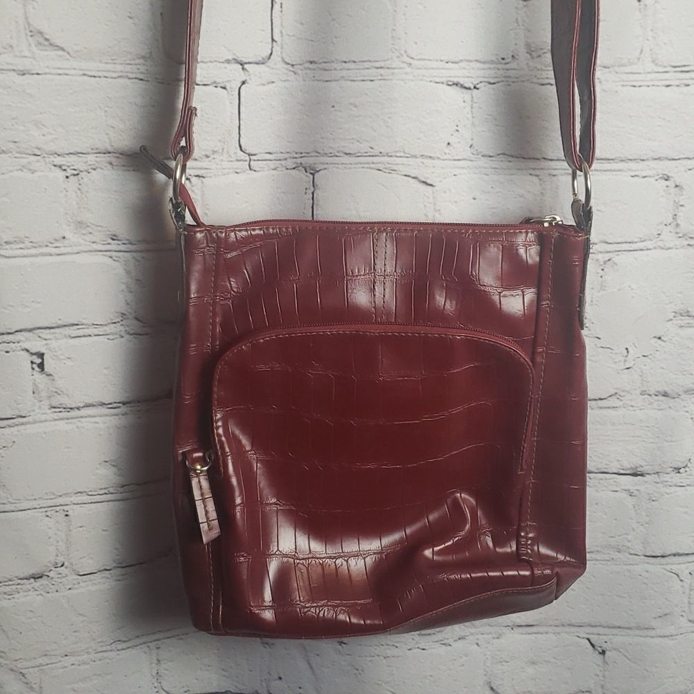 Red Relic Bag - Picture 6 of 7
